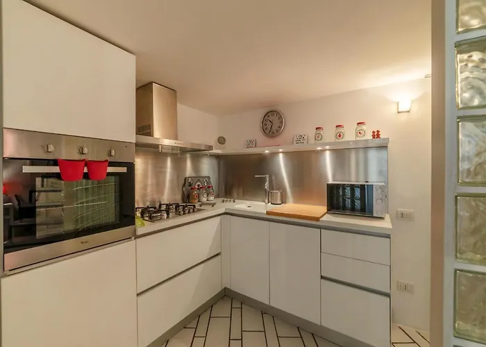 Guesthost - Navona Pretty Apartment
